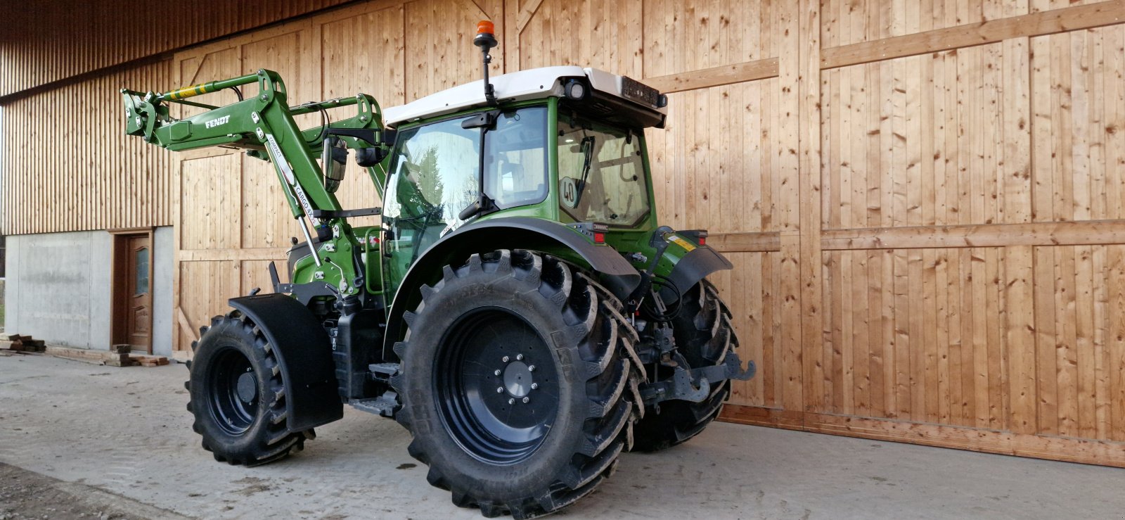 Traktor des Typs Fendt 207 Vario TMS, Gebrauchtmaschine in Ried (Bild 3)