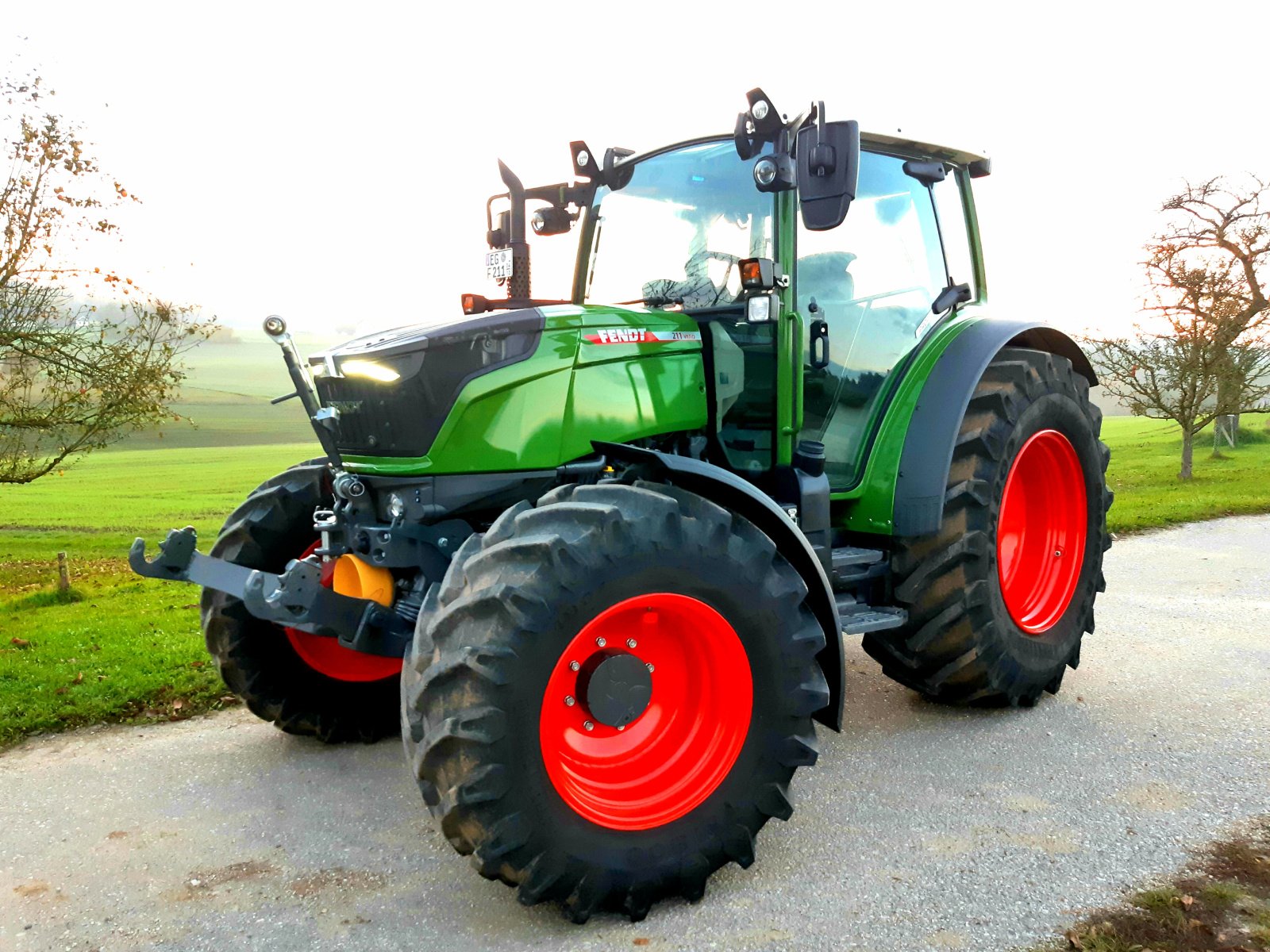 Traktor του τύπου Fendt 207 Vario TMS, Gebrauchtmaschine σε Arnstorf (Φωτογραφία 1)