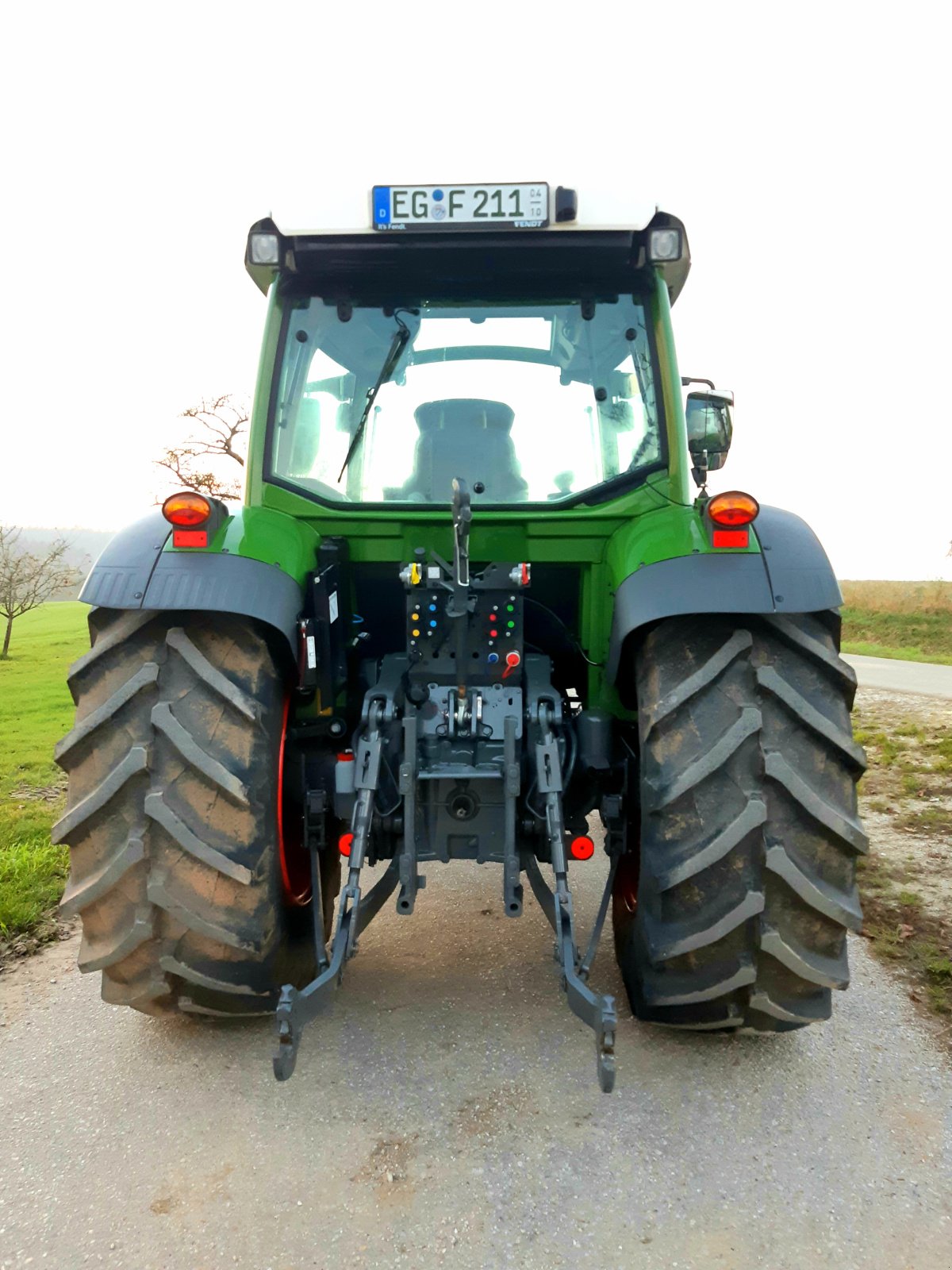 Traktor del tipo Fendt 207 Vario TMS, Gebrauchtmaschine In Arnstorf (Immagine 2)