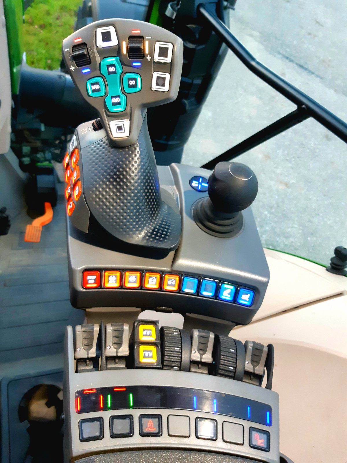 Traktor του τύπου Fendt 207 Vario TMS, Gebrauchtmaschine σε Arnstorf (Φωτογραφία 3)