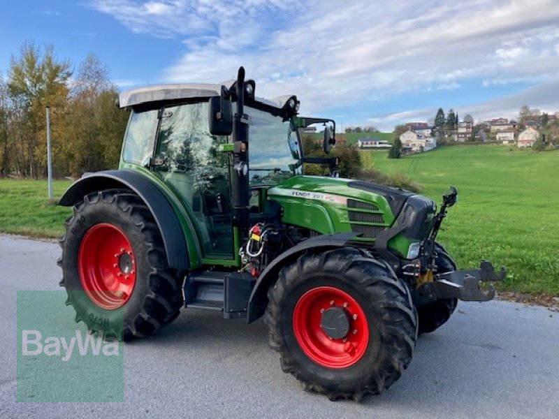 Traktor des Typs Fendt 207 VARIO, Gebrauchtmaschine in Waldkirchen (Bild 3)