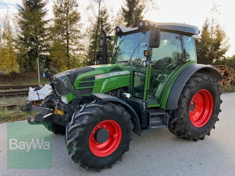 Traktor от тип Fendt 207 VARIO, Gebrauchtmaschine в Waldkirchen (Снимка 2)