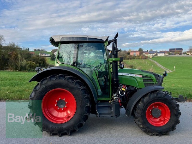 Traktor van het type Fendt 207 Vario, Gebrauchtmaschine in Waldkirchen (Foto 3)