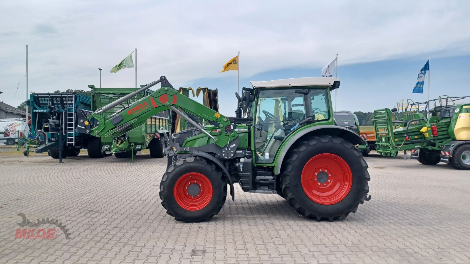 Traktor Türe ait Fendt 207 Vario, Gebrauchtmaschine içinde Creußen (resim 2)