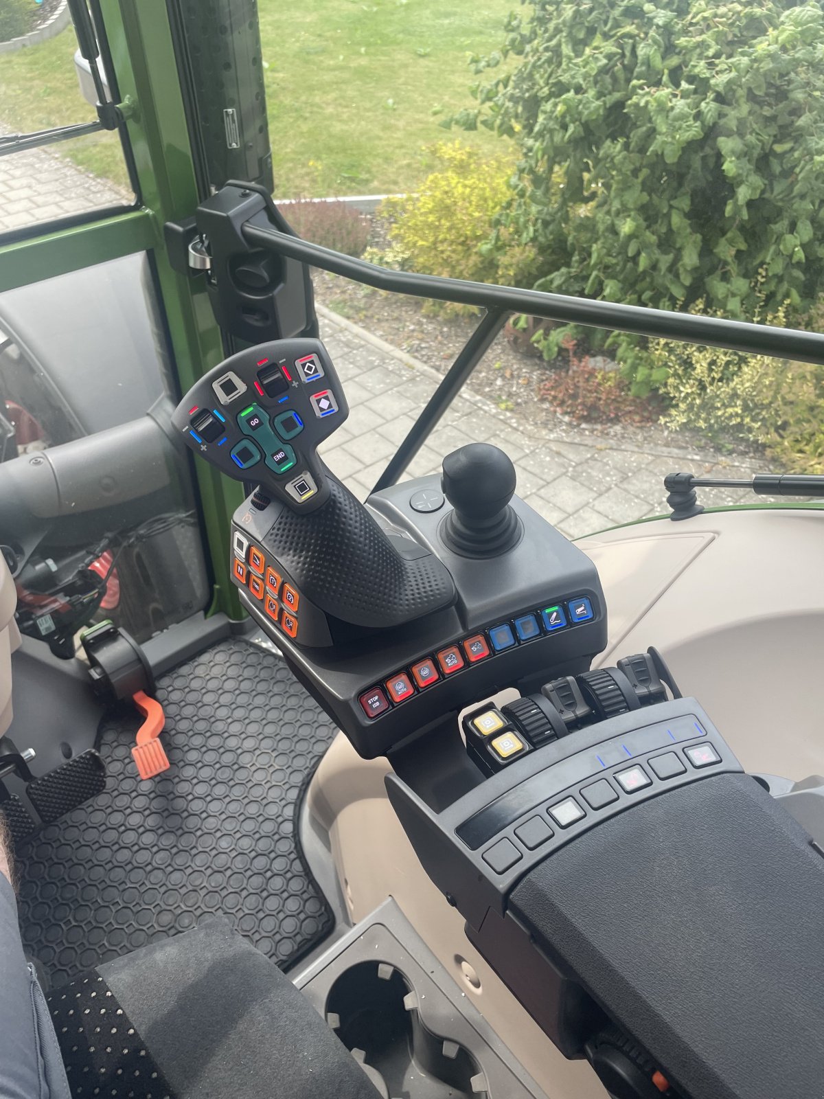 Traktor van het type Fendt 207 Vario, Gebrauchtmaschine in Dieterskirchen (Foto 3)