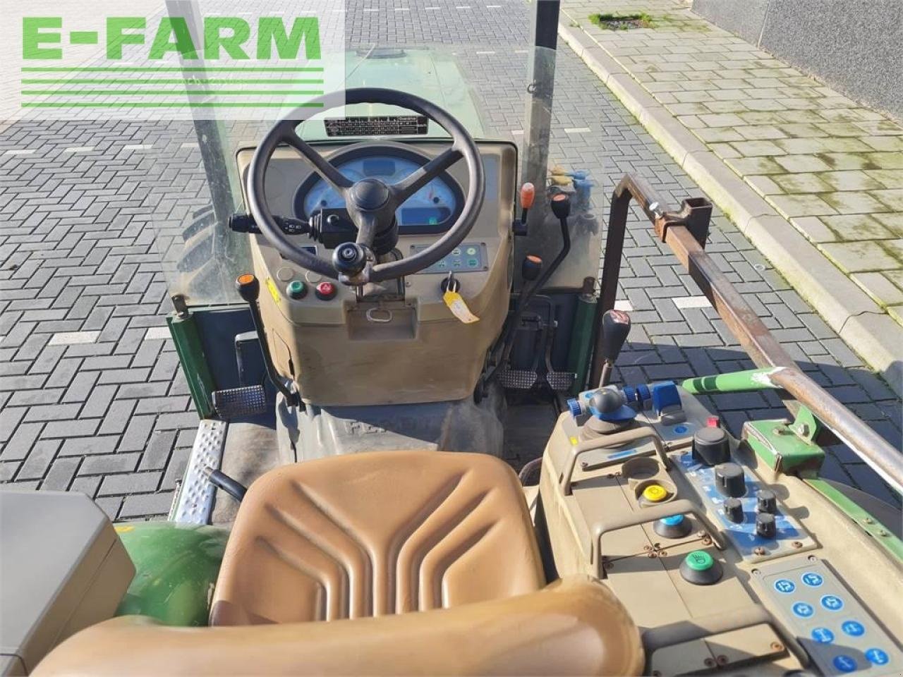 Traktor typu Fendt 207v cabrio V, Gebrauchtmaschine w gg VEGHEL (Zdjęcie 8)