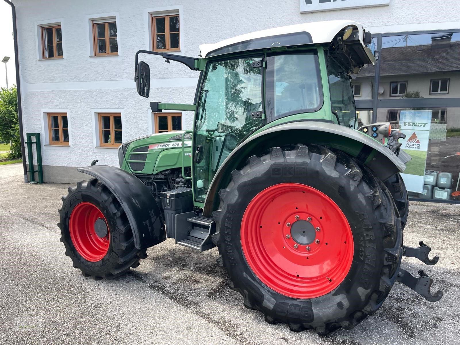 Traktor des Typs Fendt 208 V, Gebrauchtmaschine in Bad Leonfelden (Bild 13)