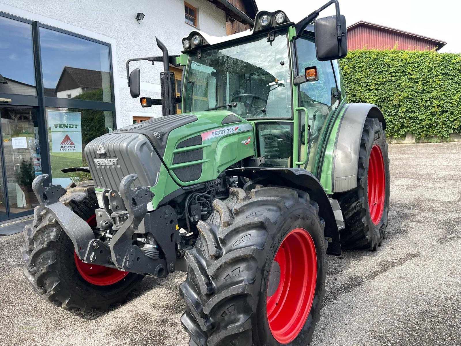 Traktor типа Fendt 208 V, Gebrauchtmaschine в Bad Leonfelden (Фотография 16)