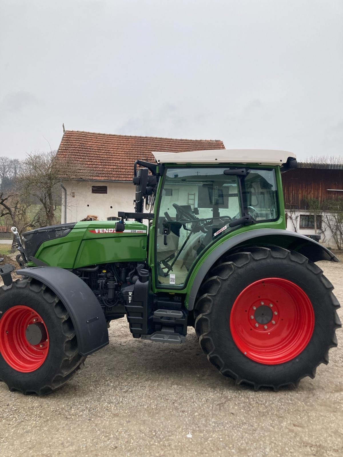 Traktor typu Fendt 208 Vario V, Gebrauchtmaschine v Pfaffenhofen (Obrázek 2)