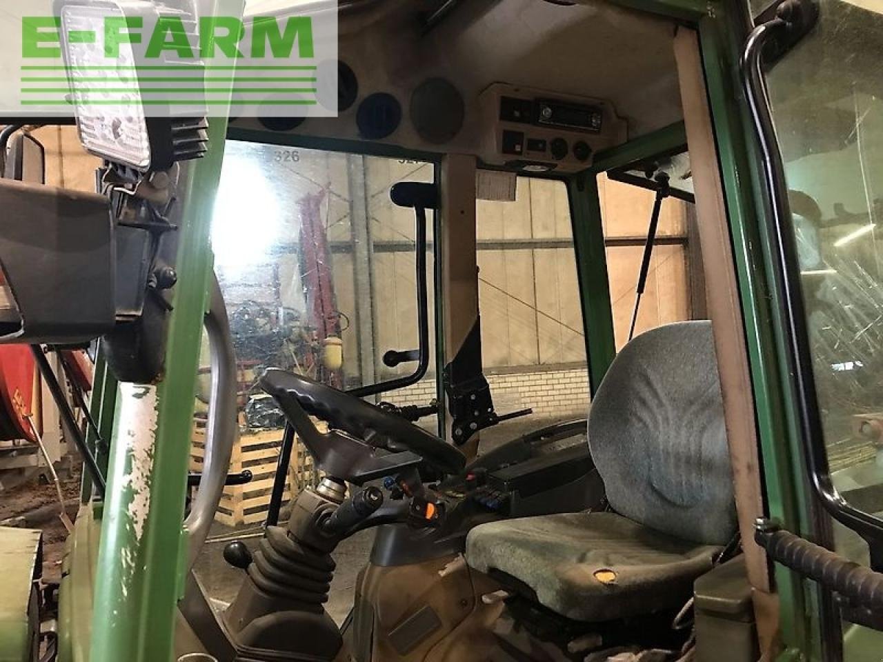 Traktor от тип Fendt 208 vario, Gebrauchtmaschine в gg VEGHEL (Снимка 10)