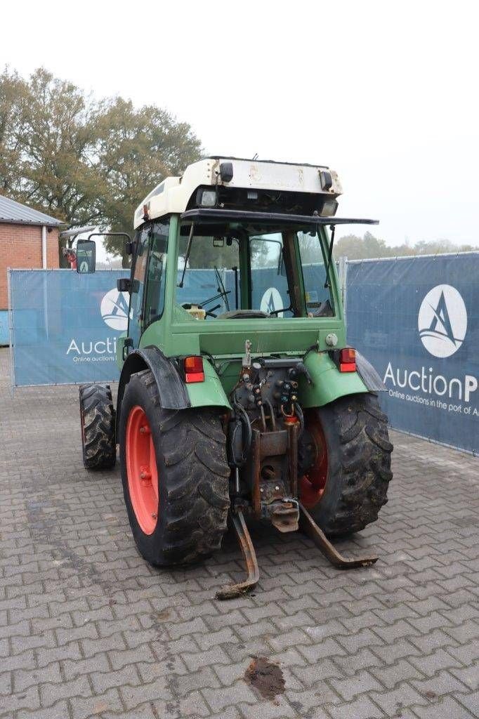 Traktor типа Fendt 208, Gebrauchtmaschine в Antwerpen (Фотография 4)