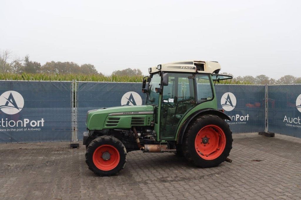 Traktor типа Fendt 208, Gebrauchtmaschine в Antwerpen (Фотография 1)