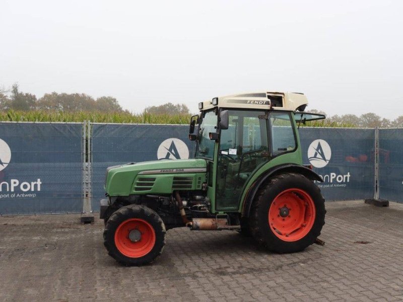 Traktor типа Fendt 208, Gebrauchtmaschine в Antwerpen (Фотография 1)