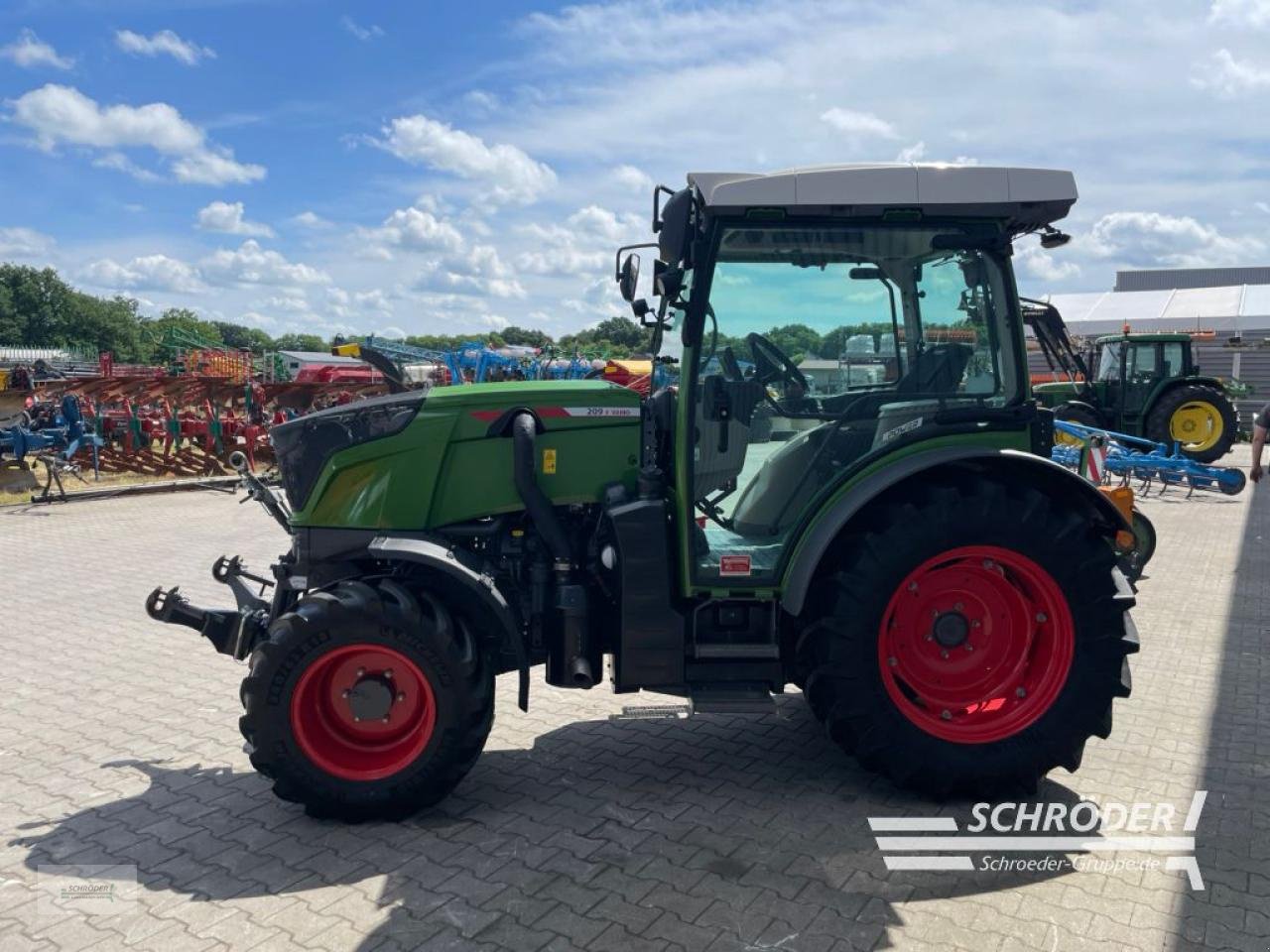 Traktor του τύπου Fendt 209 F VARIO GEN3 POWER, Gebrauchtmaschine σε Langförden (Φωτογραφία 4)