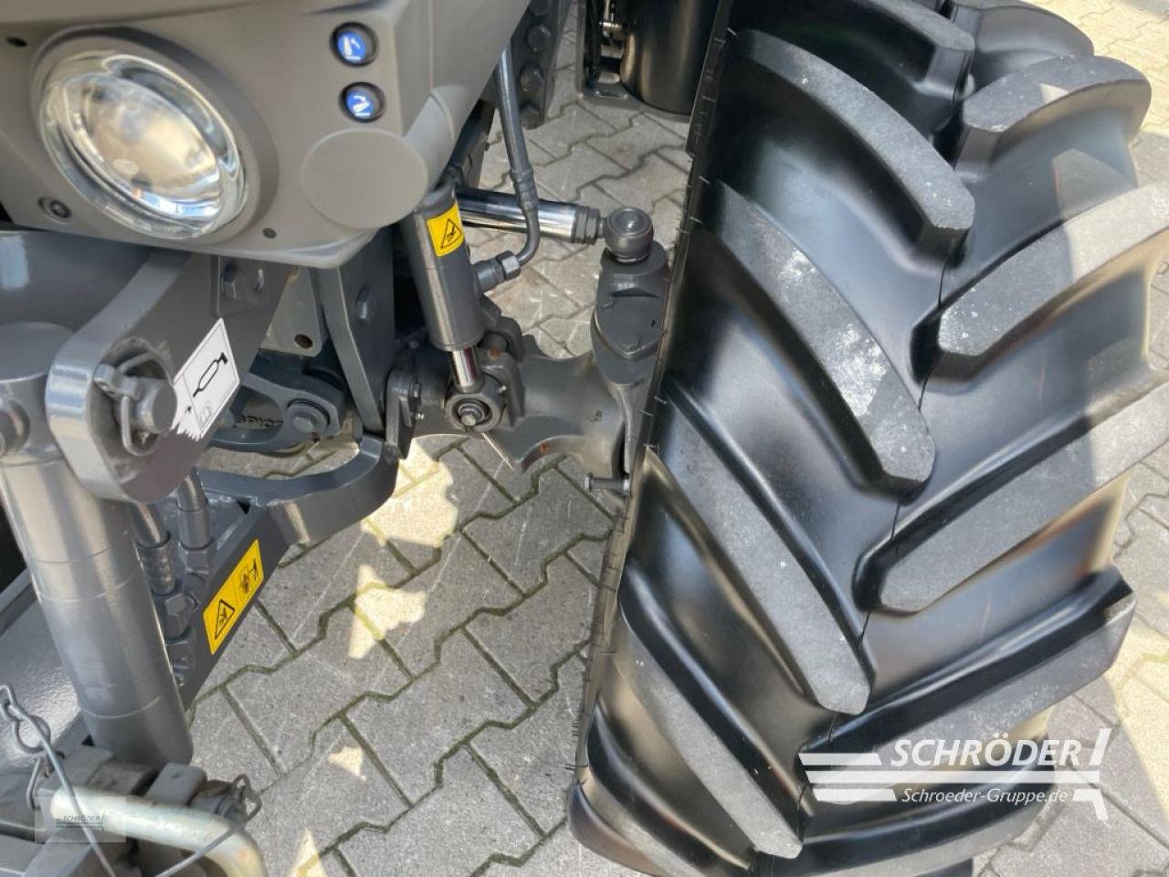 Traktor van het type Fendt 209 F VARIO GEN3 POWER, Gebrauchtmaschine in Langförden (Foto 9)