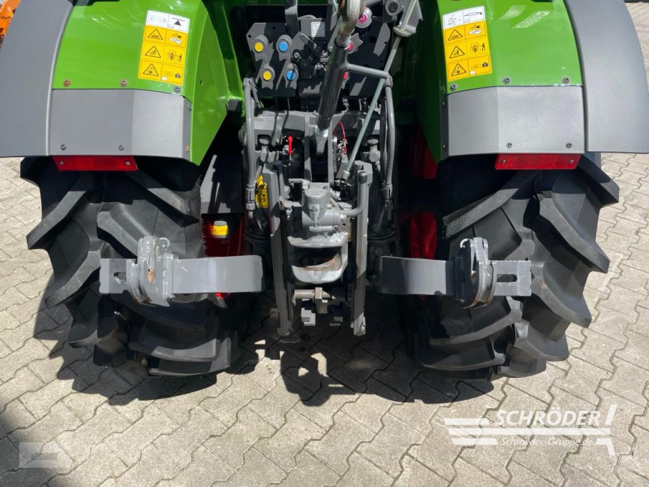 Traktor van het type Fendt 209 F VARIO GEN3 POWER, Gebrauchtmaschine in Langförden (Foto 20)