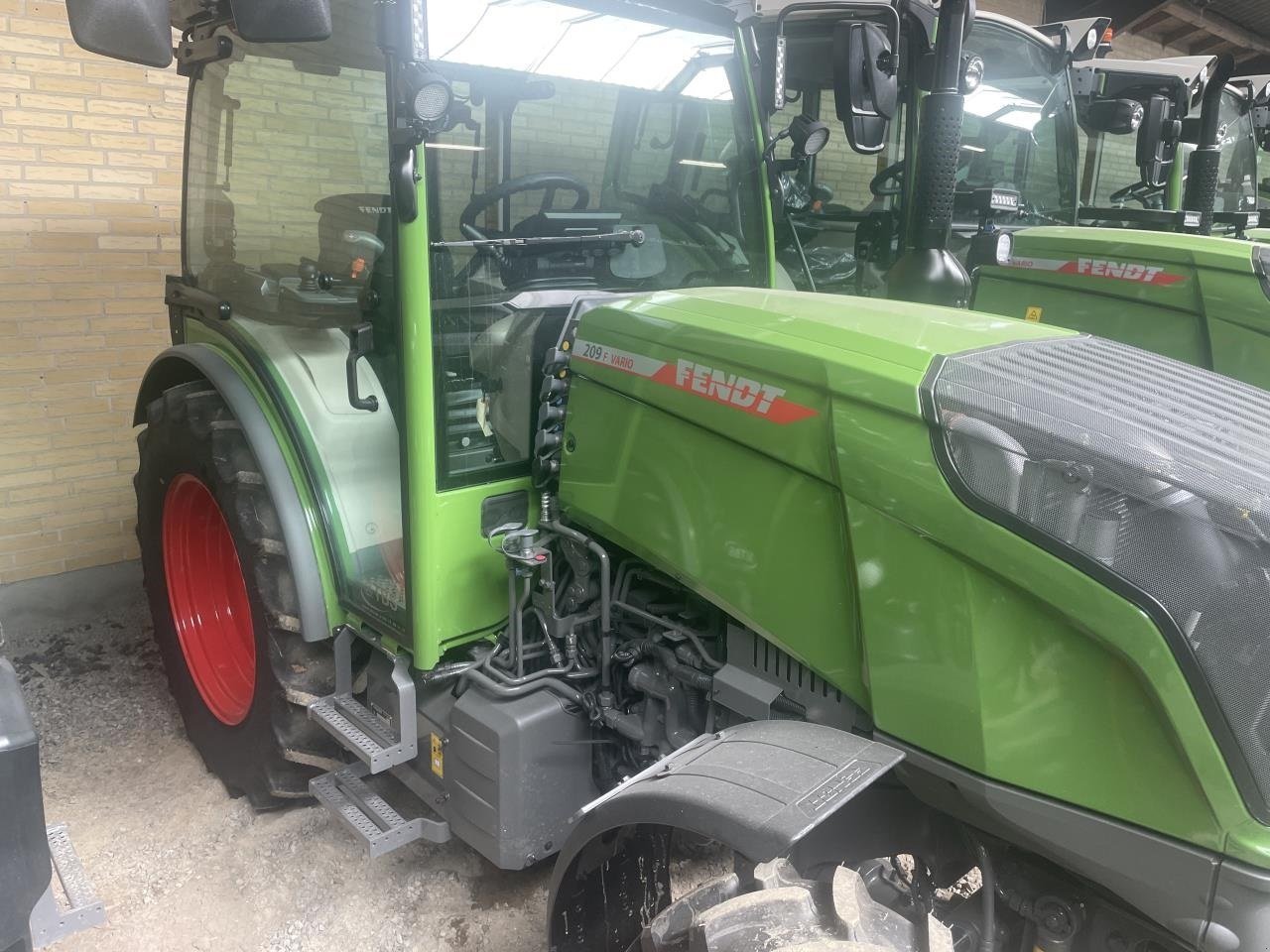 Traktor of the type Fendt 209 F VARIO GEN3, Gebrauchtmaschine in Suldrup (Picture 2)