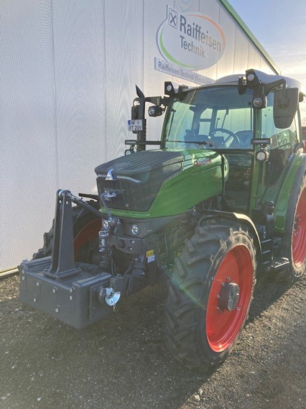 Traktor van het type Fendt 209 S Vario Gen3 PL801, Gebrauchtmaschine in Bevern (Foto 2)