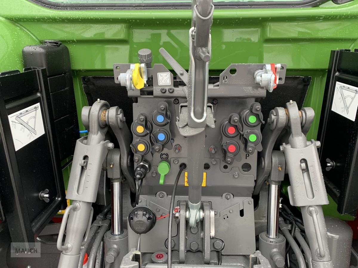 Traktor van het type Fendt 209 S Vario Gen3 Power Setting 2, Neumaschine in Eben (Foto 7)