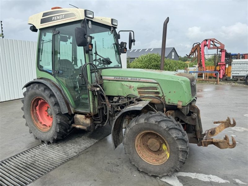 Traktor типа Fendt 209 V Indbyttet på ny Deutz-Fahr, Gebrauchtmaschine в Ringe