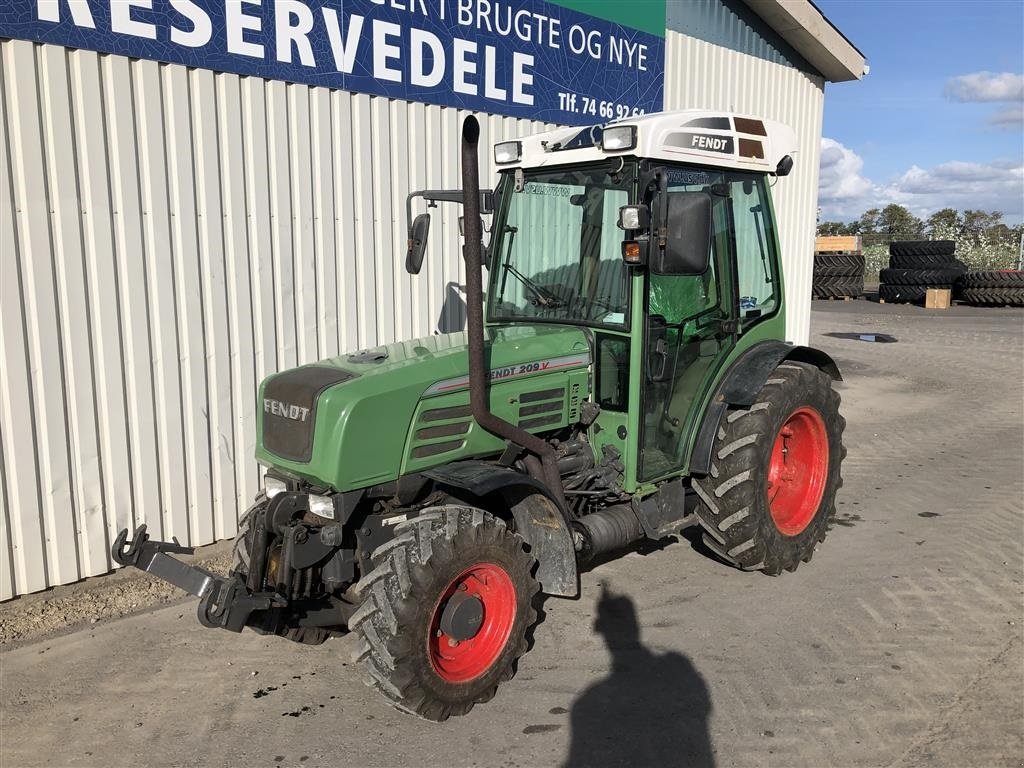 Traktor des Typs Fendt 209 V Med Frontlift & Front PTO, Gebrauchtmaschine in Rødekro (Bild 2)