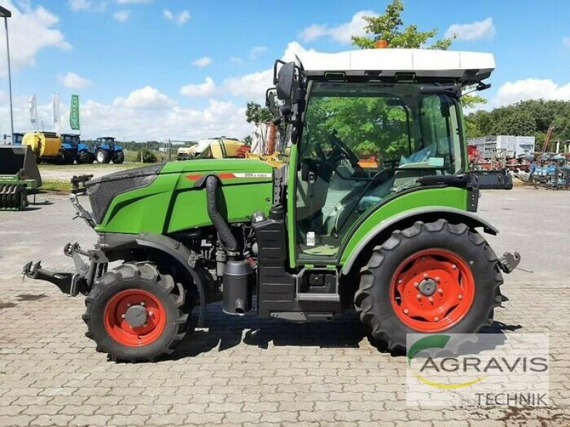 Traktor typu Fendt 209 V VARIO GEN-3 POWER SET-2, Gebrauchtmaschine w Calbe / Saale (Zdjęcie 9)