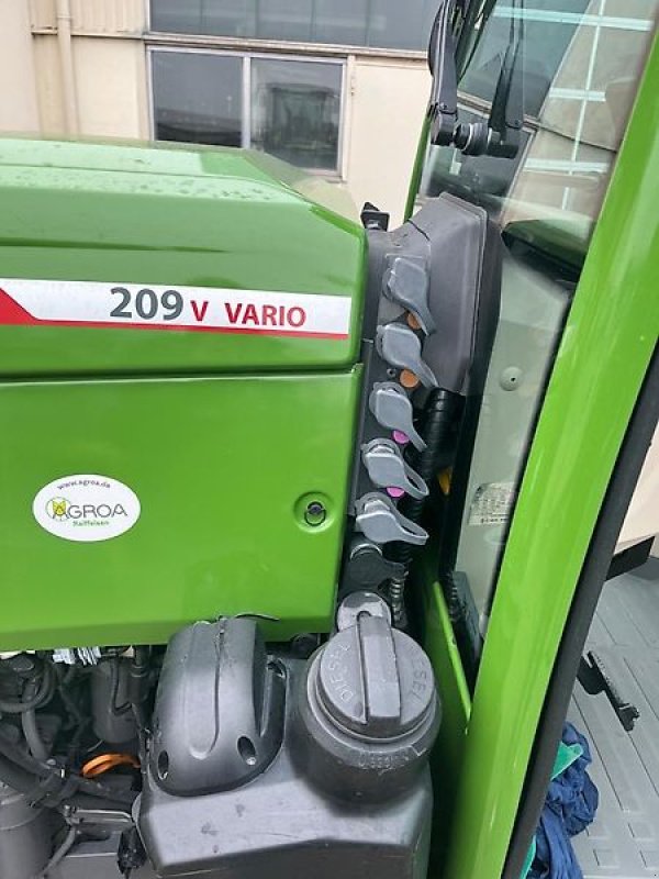 Traktor of the type Fendt 209 V Vario Gen3, Gebrauchtmaschine in Eppingen (Picture 9)