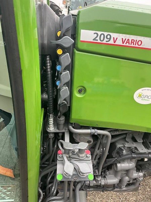 Traktor of the type Fendt 209 V Vario Gen3, Gebrauchtmaschine in Eppingen (Picture 8)