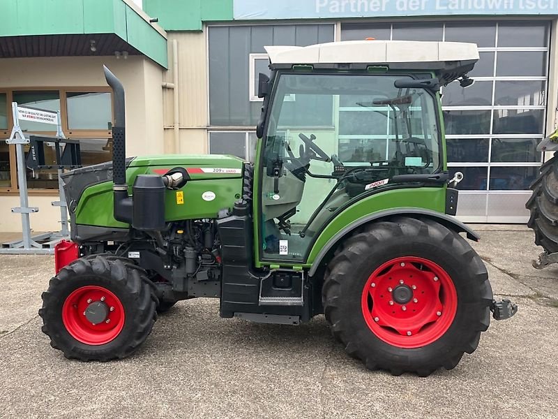 Traktor of the type Fendt 209 V Vario Gen3, Gebrauchtmaschine in Eppingen (Picture 3)