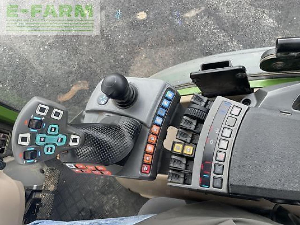 Traktor типа Fendt 209 v vario V, Gebrauchtmaschine в MONFERRAN (Фотография 8)