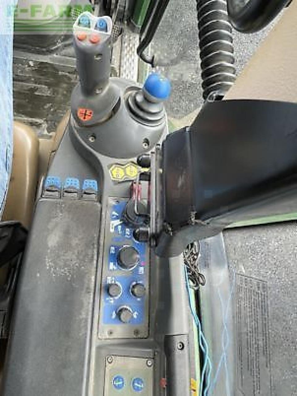 Traktor tip Fendt 209 v vario V, Gebrauchtmaschine in MONFERRAN (Poză 8)