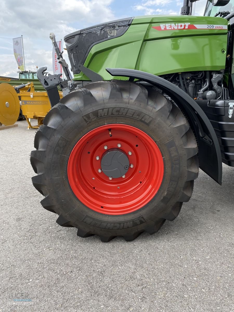 Traktor του τύπου Fendt 209 Vario (FendtOne), Neumaschine σε Niederkappel (Φωτογραφία 3)