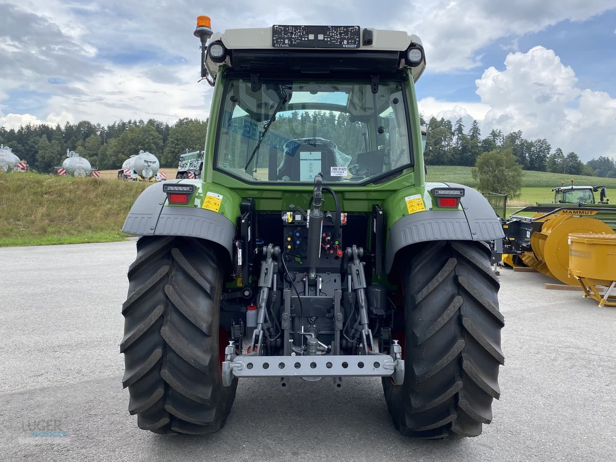 Traktor of the type Fendt 209 Vario (FendtOne), Neumaschine in Niederkappel (Picture 5)