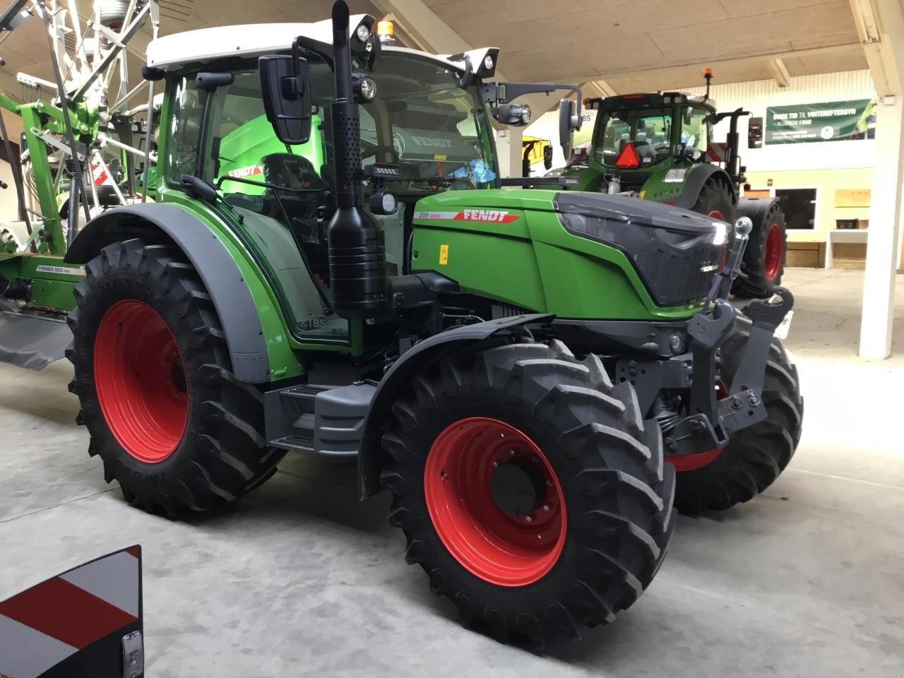 Traktor типа Fendt 209 VARIO GEN3, Gebrauchtmaschine в Grindsted (Фотография 4)