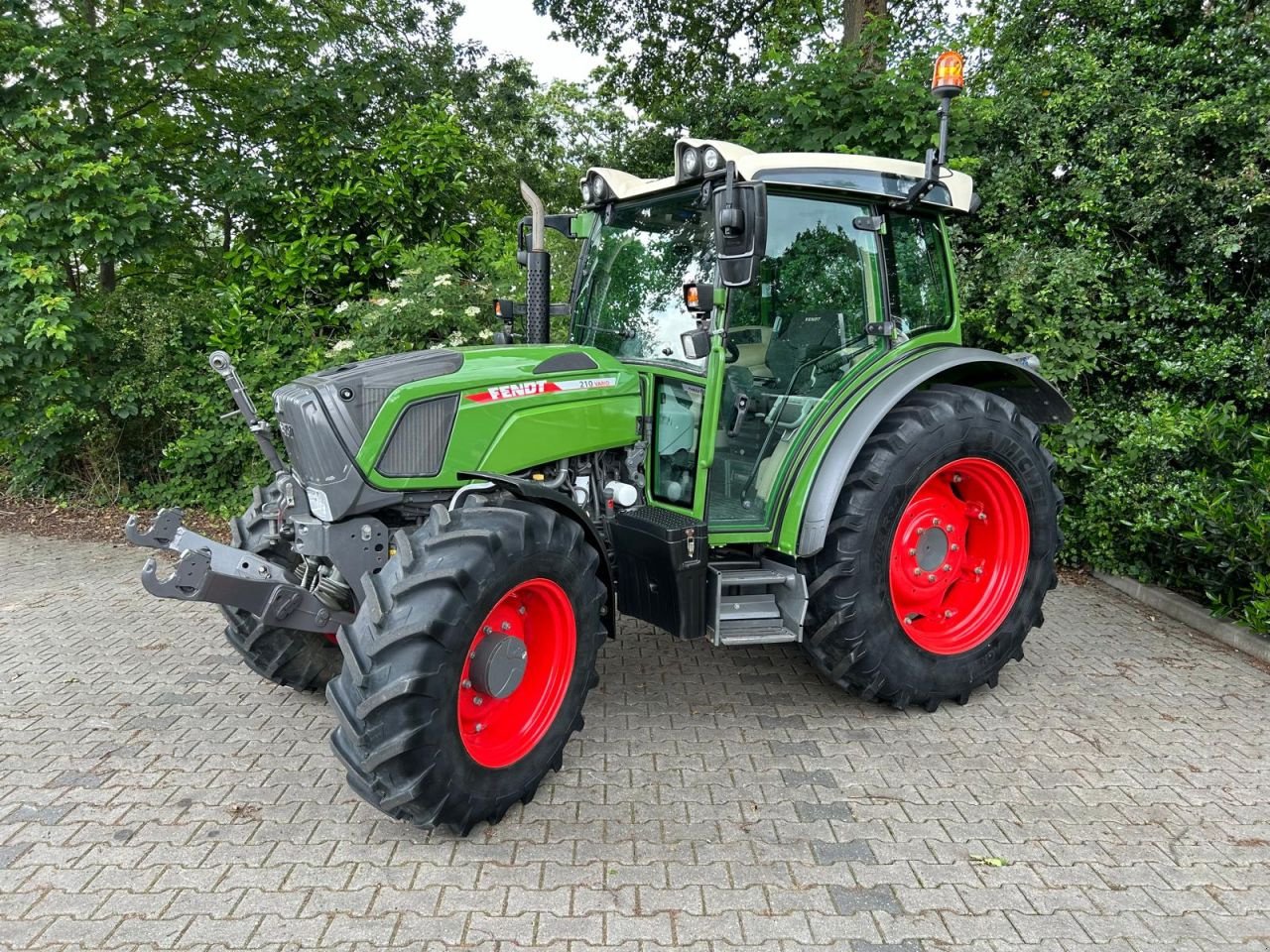 Traktor typu Fendt 210 S Vario S3, Gebrauchtmaschine w Achterveld (Zdjęcie 1)