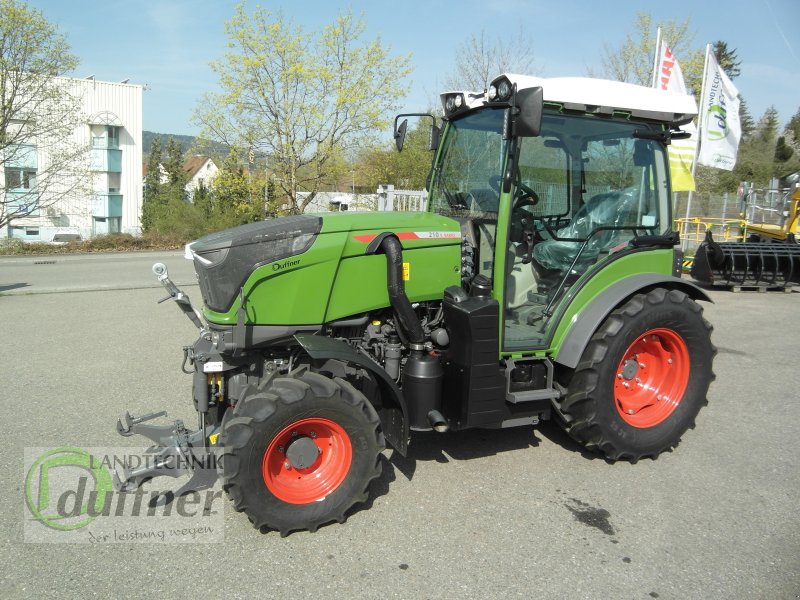 Traktor of the type Fendt 210 V Vario Profi, Neumaschine in Oberteuringen (Picture 1)