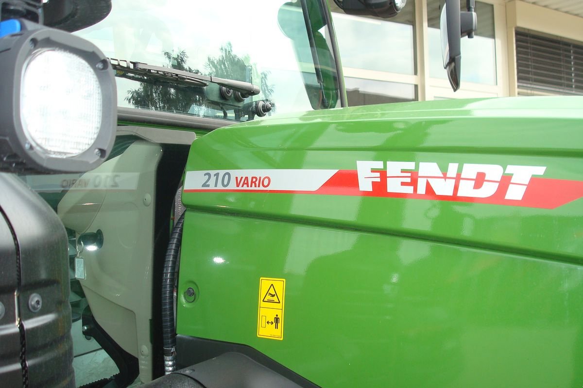 Traktor a típus Fendt 210 Vario (FendtONE), Vorführmaschine ekkor: Judenburg (Kép 5)