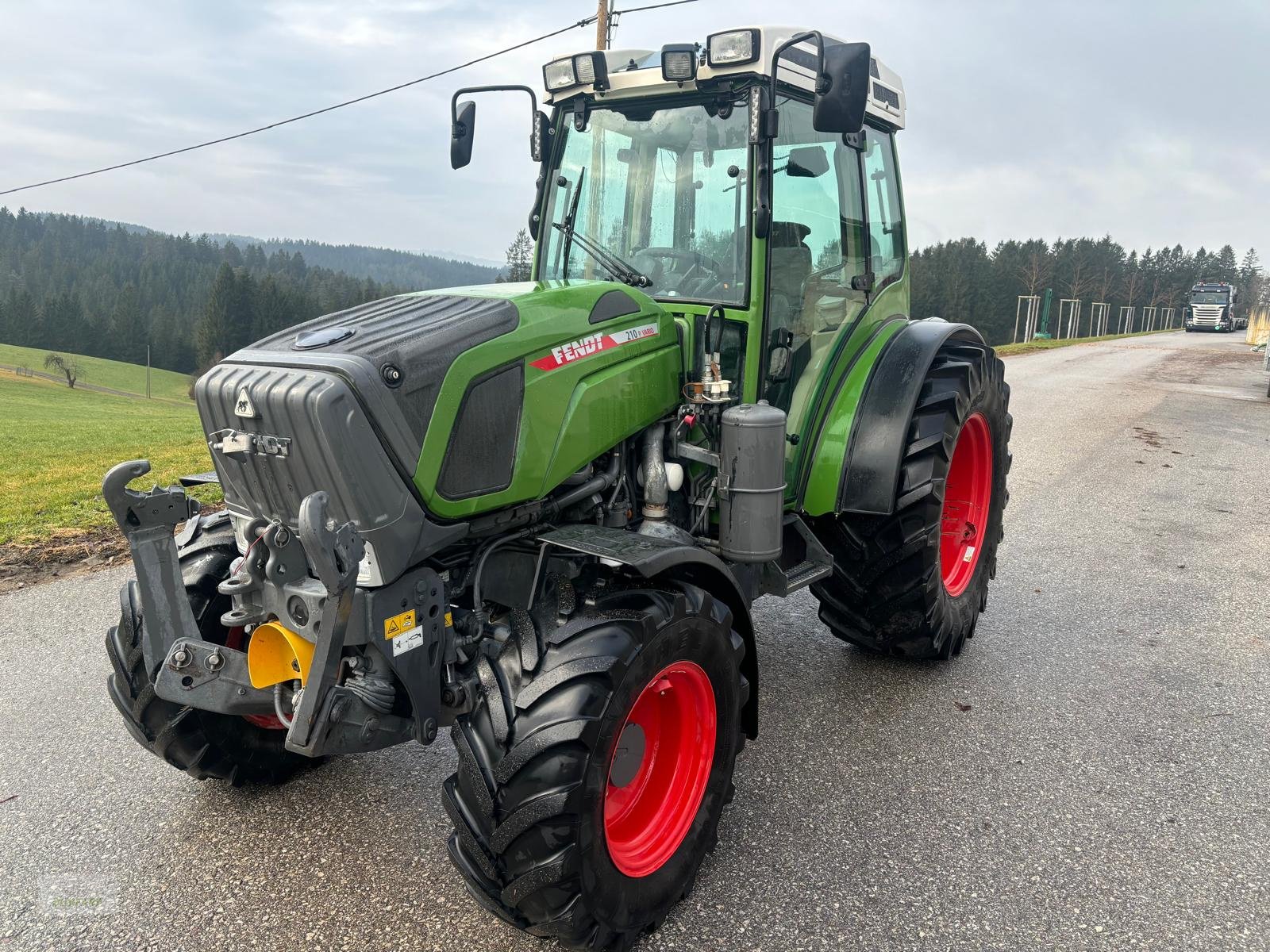 Traktor van het type Fendt 210 Vario P, Gebrauchtmaschine in Bad Leonfelden (Foto 9)