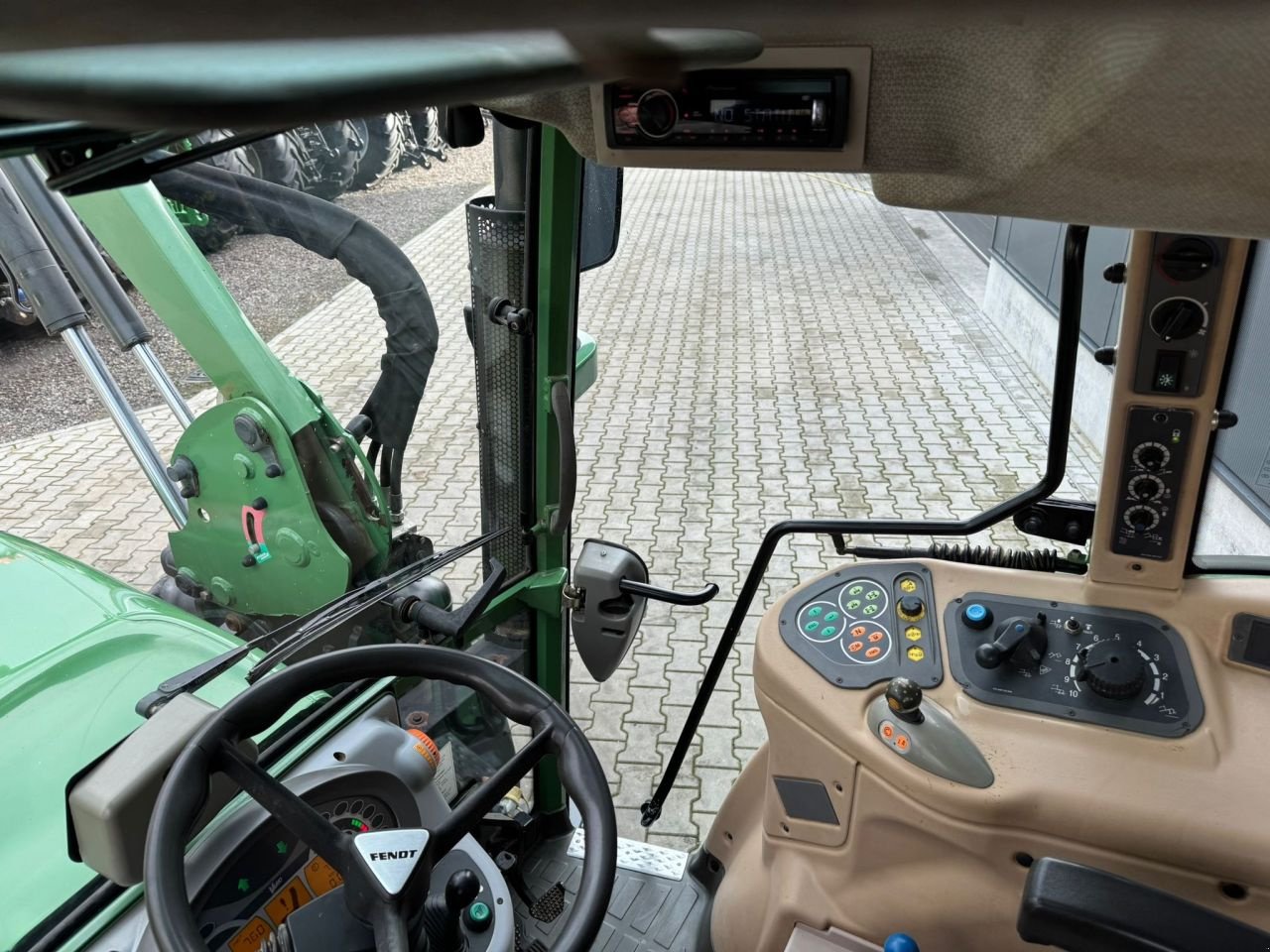 Traktor des Typs Fendt 210 Vario Tms, Gebrauchtmaschine in Daarle (Bild 9)