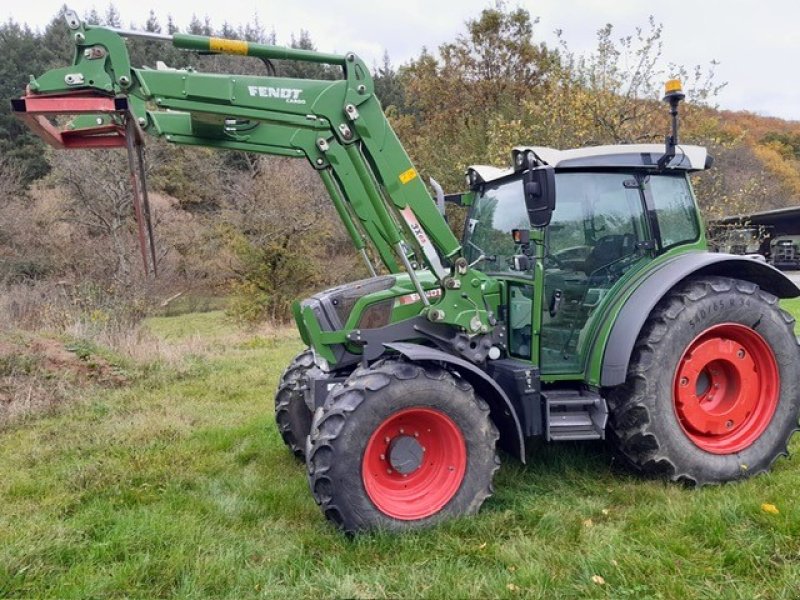 Traktor del tipo Fendt 210S Vario S3, Gebrauchtmaschine en Amöneburg-Roßdorf