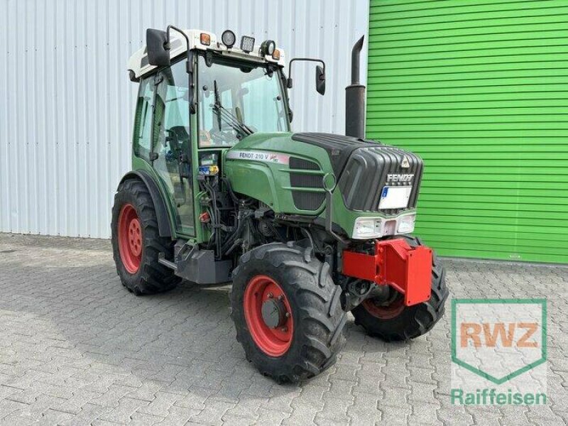 Traktor typu Fendt 210V, Gebrauchtmaschine w Saulheim