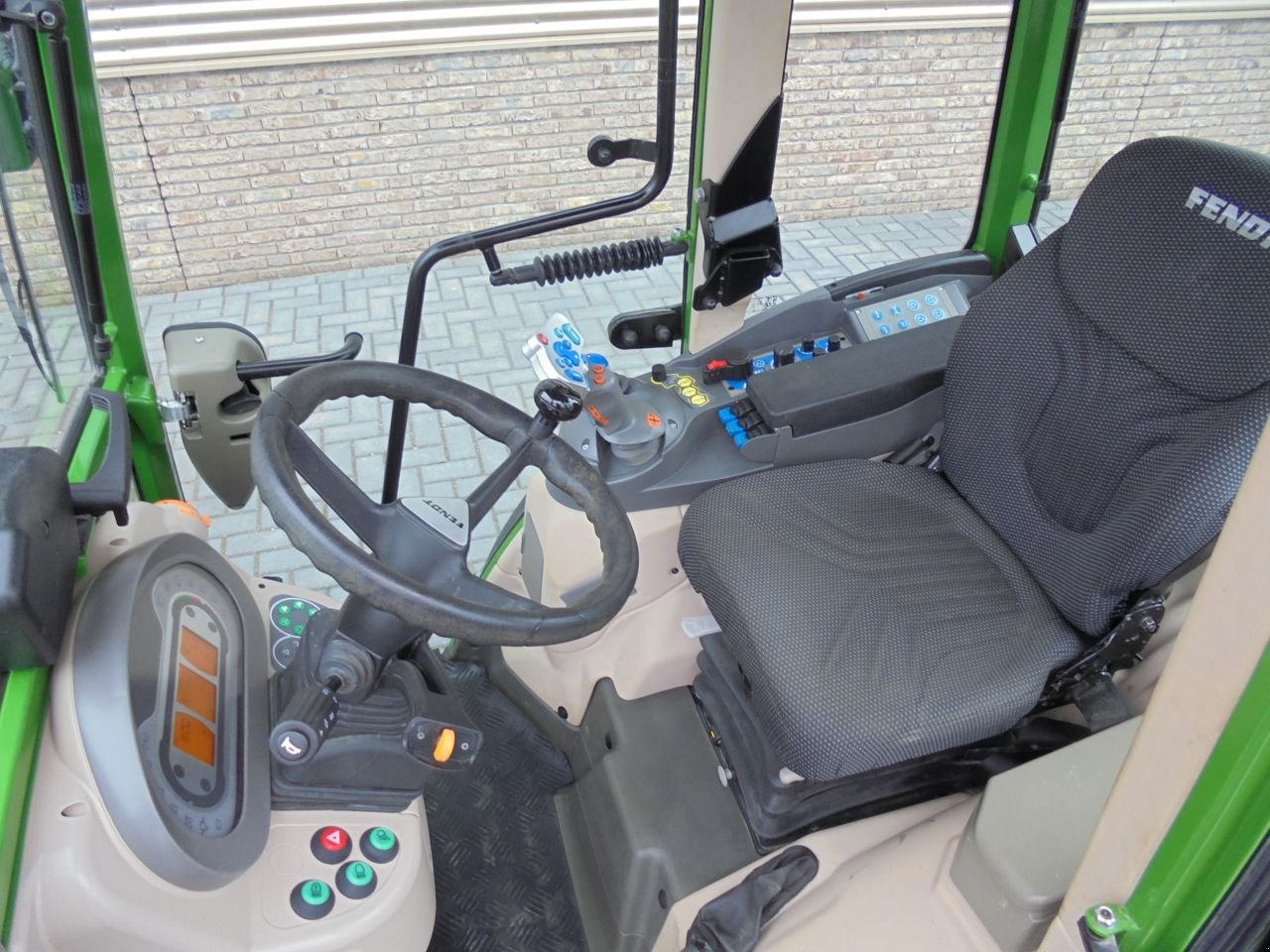 Traktor типа Fendt 210va vario smalspoor, Gebrauchtmaschine в Houten (Фотография 7)