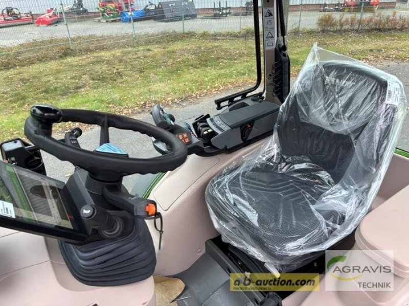 Traktor типа Fendt 211 P VARIO GEN-3 POWER SET-2, Gebrauchtmaschine в Meppen (Фотография 10)