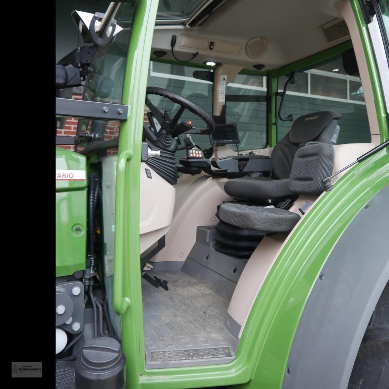 Traktor типа Fendt 211 S Vario Gen3 Profi Setting2 Frontlader, Gebrauchtmaschine в Borken (Фотография 9)