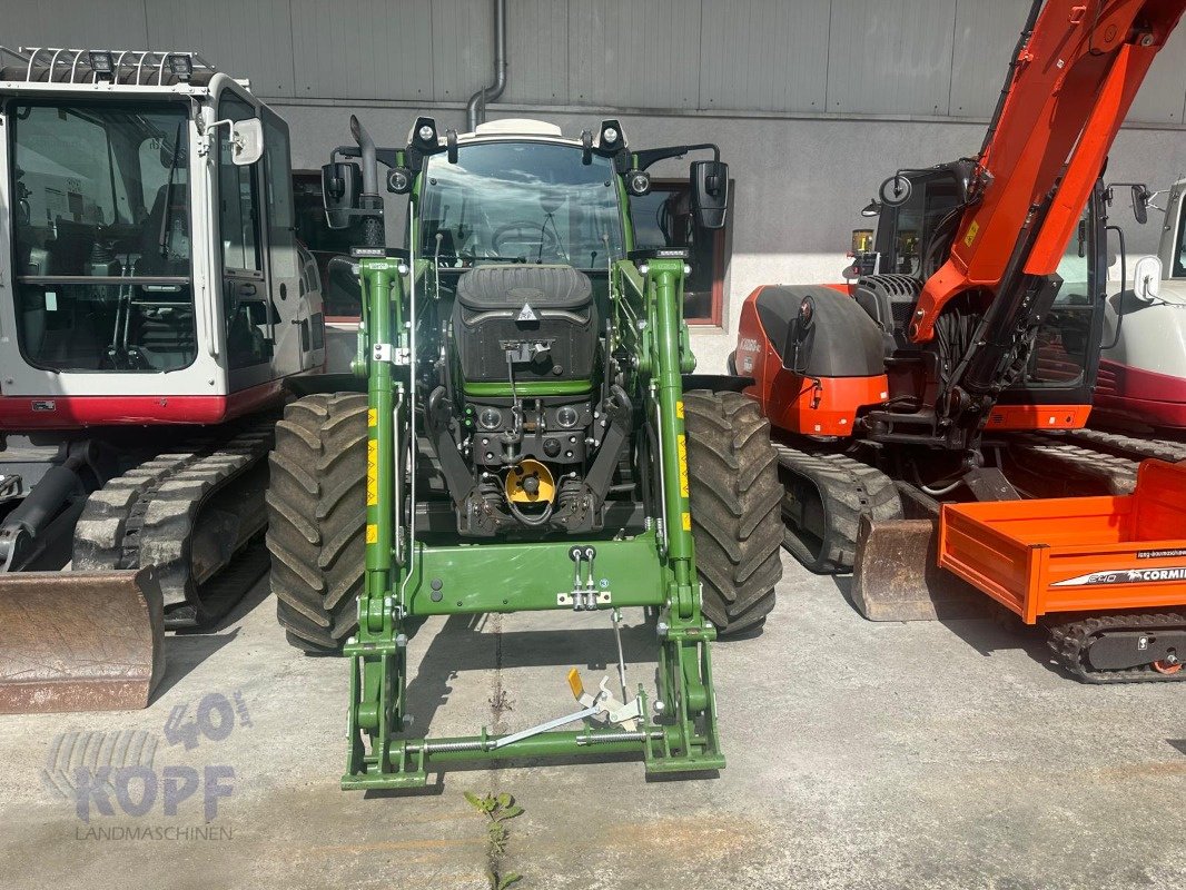 Traktor of the type Fendt 211 S Vario Gen3, Neumaschine in Schutterzell (Picture 1)