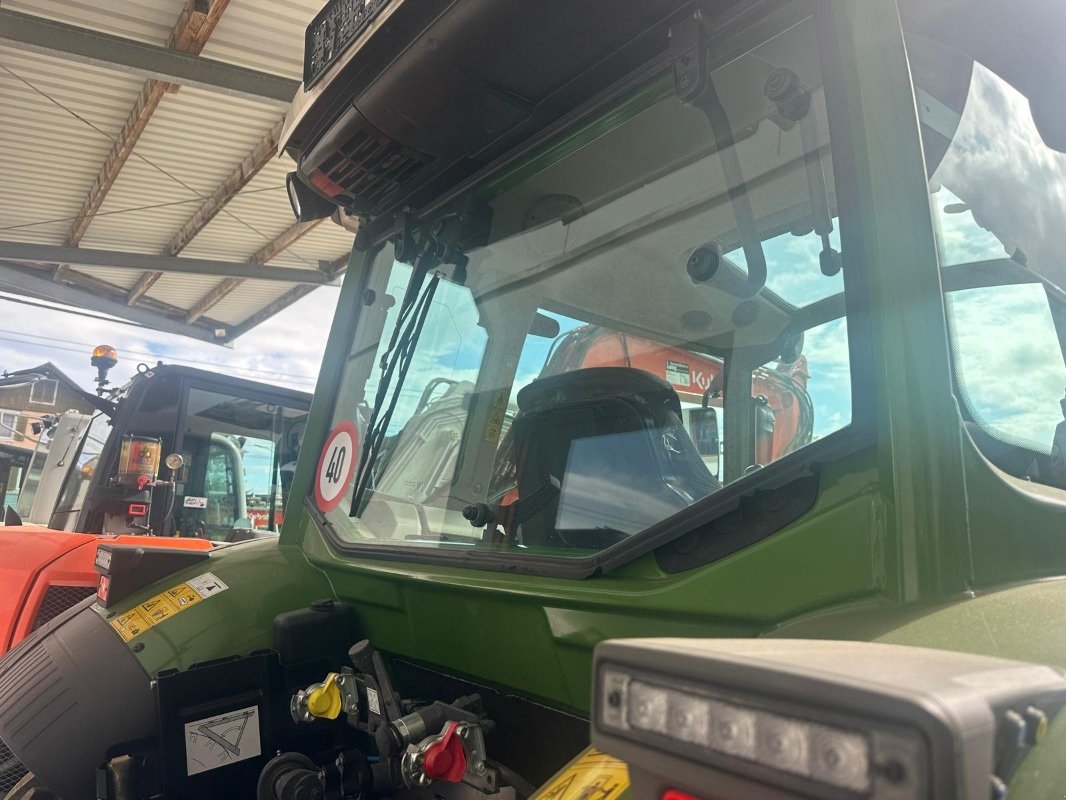 Traktor of the type Fendt 211 S Vario Gen3, Neumaschine in Schutterzell (Picture 13)