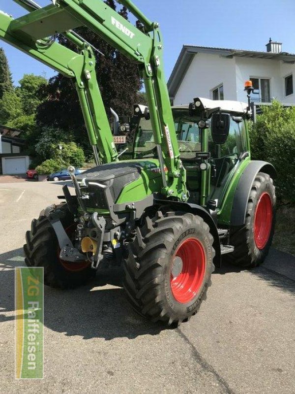 Traktor des Typs Fendt 211 S Vario Gen3, Gebrauchtmaschine in Waldshut-Tiengen (Bild 2)