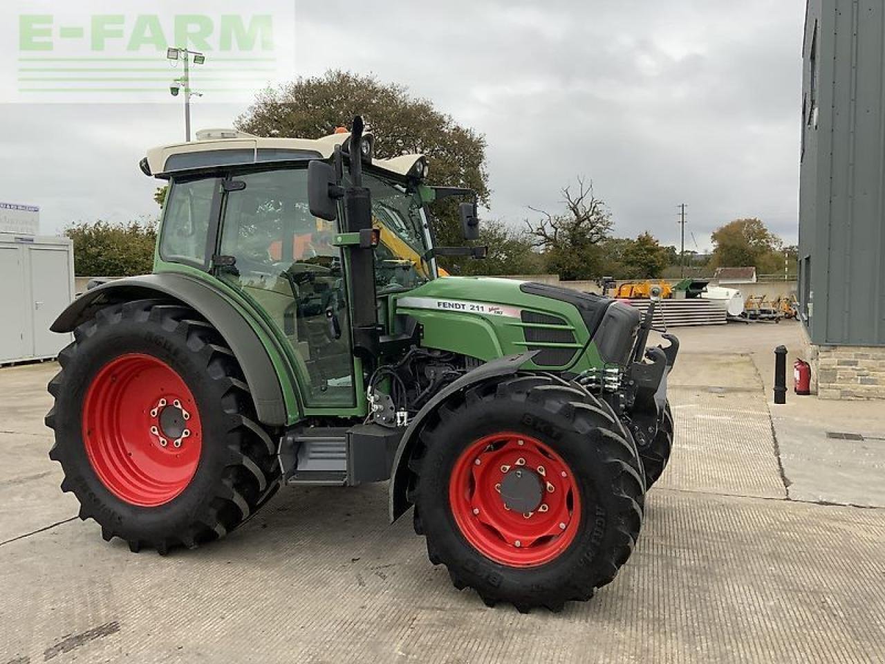 Traktor типа Fendt 211 tractor (st21261), Gebrauchtmaschine в SHAFTESBURY (Фотография 8)