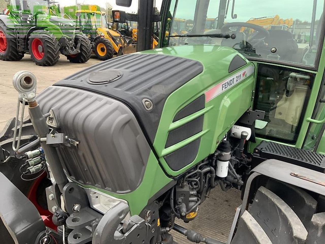 Traktor van het type Fendt 211 tractor (st21261), Gebrauchtmaschine in SHAFTESBURY (Foto 16)