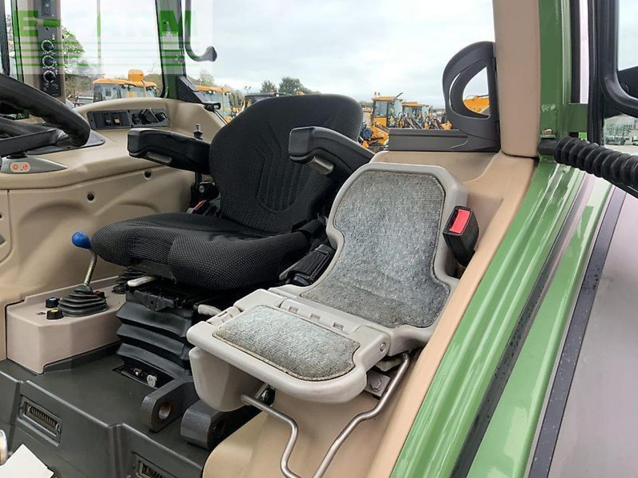 Traktor tip Fendt 211 tractor (st21261), Gebrauchtmaschine in SHAFTESBURY (Poză 21)